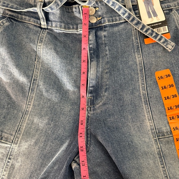 Hudson Jeans Size 16 - Picture 2 of 4